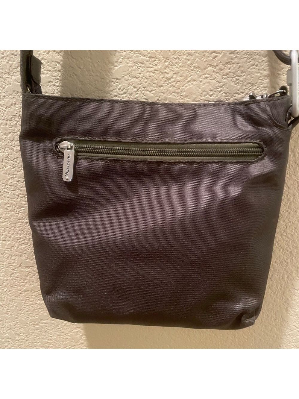 Travelon Anti-theft Crossbody Bag - Picture 2 of 7
